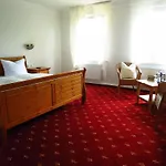 Gaststaette Waldhof Guest house 4*